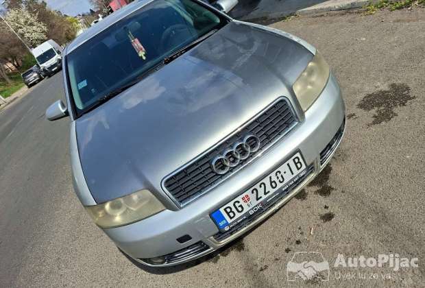 Audi A4 limuzina