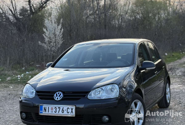 Volkswagen Golf 5 1.6