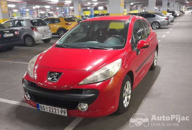 Peugeot 207, 2009. godiste, registrovan do septembra 2026.