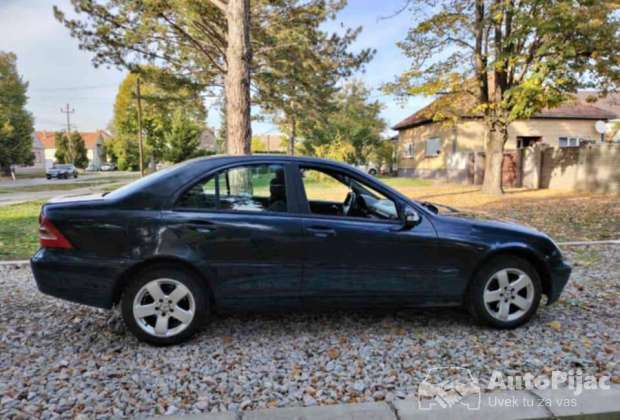 mecka_c200_1_polovni_automobili_autopijac.rs