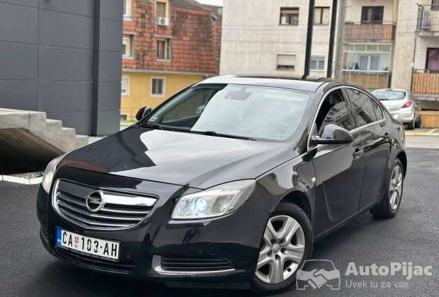 OPEL INSIGNIA