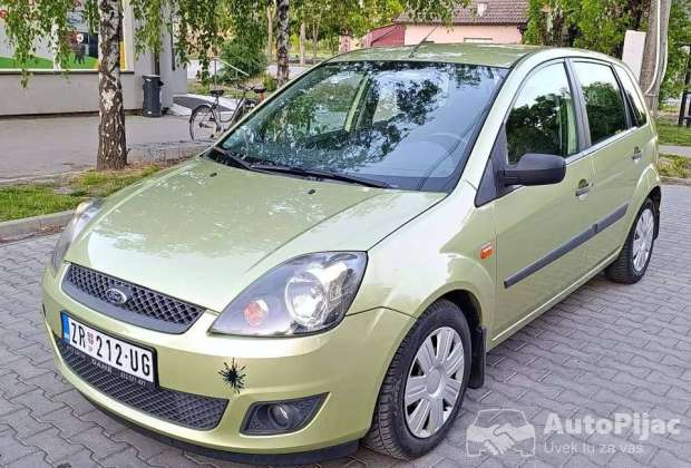 Ford fiesta. 1.2 benzin 2006 god u ispravnom stanju mehanički I tehnički bez ulaganja limariski