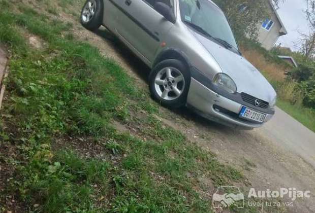 Opel korsa 1.0 Eko tek 2000god