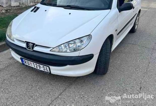 2003 Pezo 206