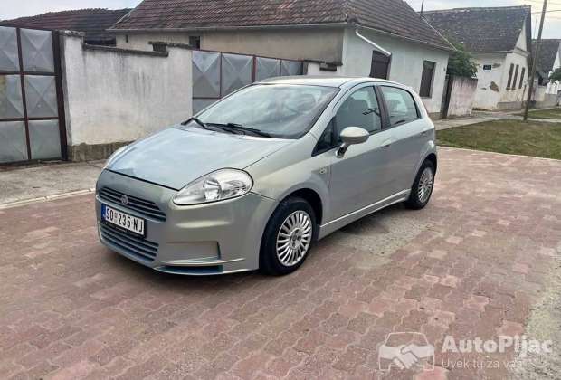 fiat_grande_punto_14_benzin_1_polovni_automobili_autopijac.rs