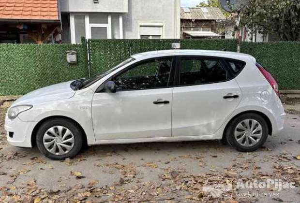 hyundai_i30_14_1_polovni_automobili_autopijac.rs