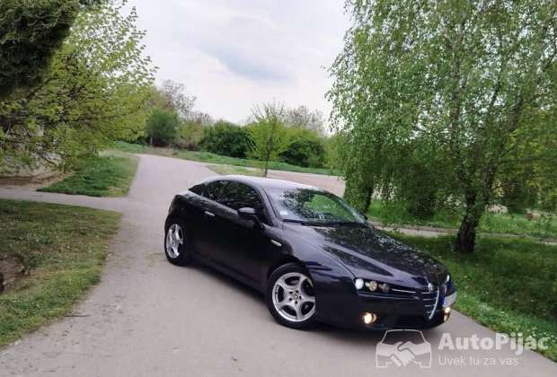 Alfa Romeo Brera