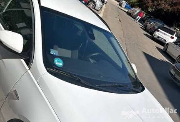 insignia_2019_1_polovni_automobili_autopijac.rs