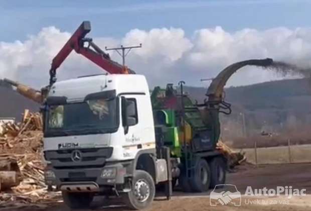 Mercedes 3344  2010 godina 6x6 Drobilica HeizohackHM 14 800 K