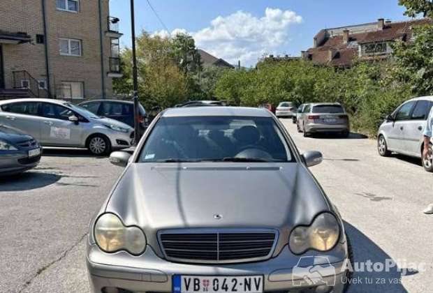 Prodaja mercedesa C220