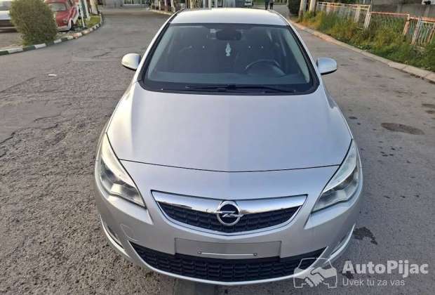 ASTRA J 1.6 85kw MOTOR ATMOSFERAC NIJE TURBO.UVOZ🇨🇭🇨🇭🇨🇭🇨🇭 NA IME
