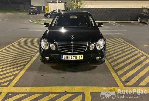 Mercedes E200 2008g