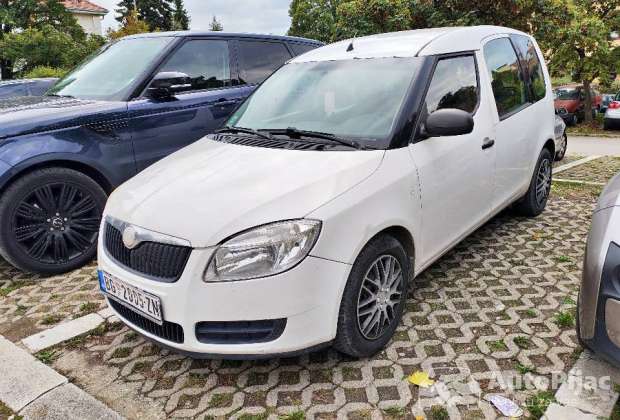 skoda_roomster_ben_plin_2009_god_1_polovni_automobili_autopijac.rs