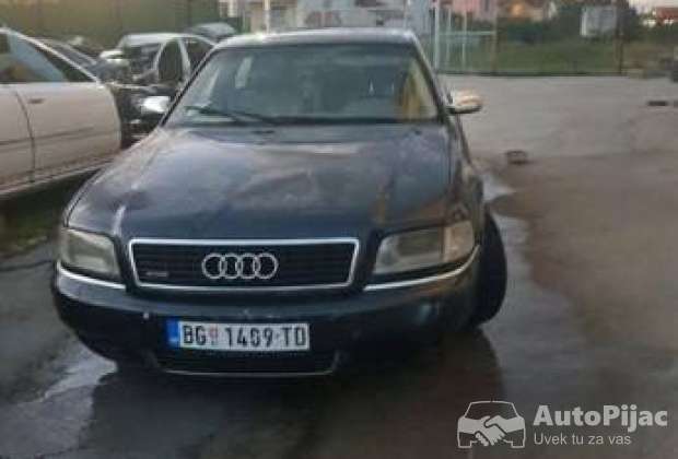 AUDI  A8