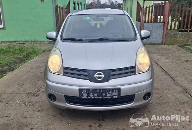Nisan Note 2008 god 1.4 benzin odlican