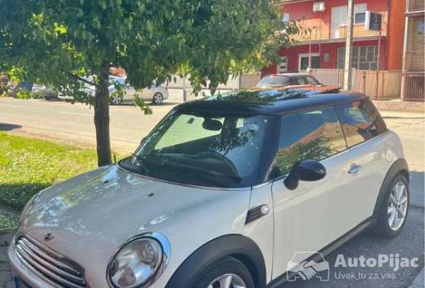 Mini Cooper pano / koza / xenon