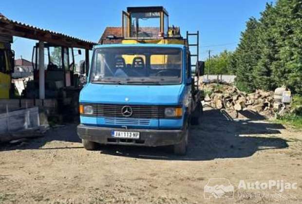 Mercedes 709