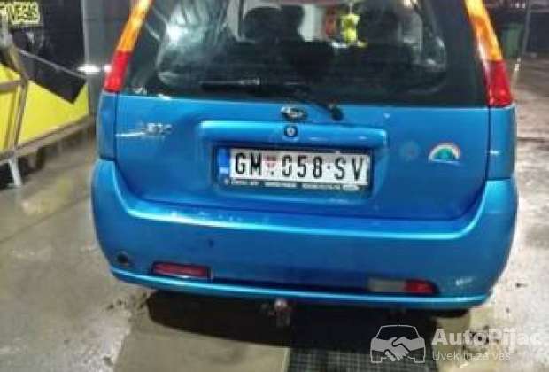 subaru_justy_1_polovni_automobili_autopijac.rs