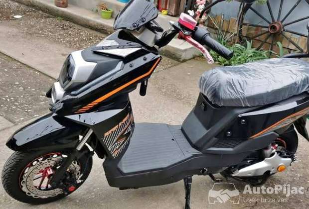 el_szkuter_1_polovni_automobili_autopijac.rs