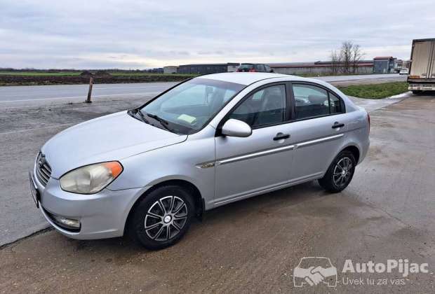 Hyundai accent 1.4dohc