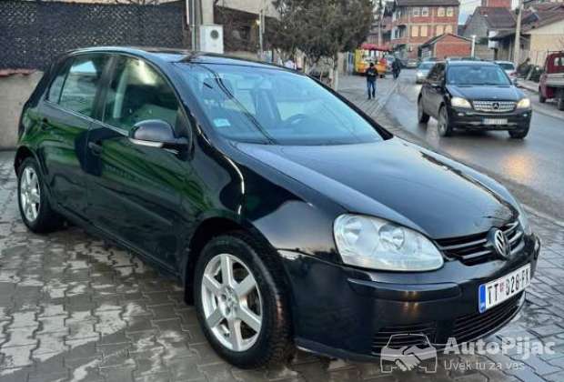 Golf 5 1.9 Tdi 105 ks 6 brzina 2004 godina.
