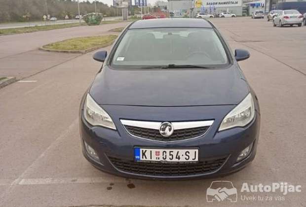 2010_opel_astra_j_benzingas_1_polovni_automobili_autopijac.rs