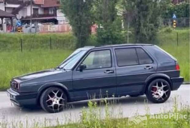 На продају голф мк2
