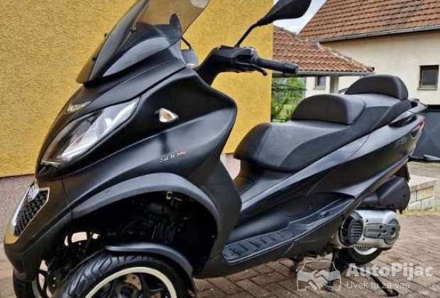 Piaggio MP3 500