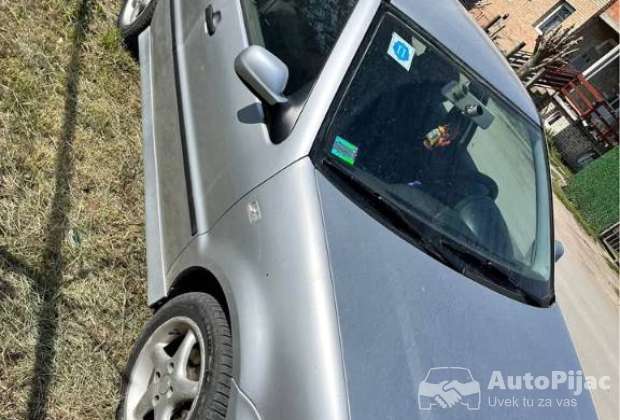 Na prodaju auto