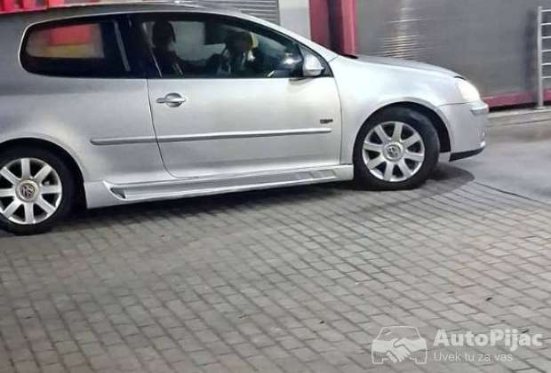 Golf 5 1.9 motor sport 77kw tek reg ja vlasnik moze zanema audi 4 da je sa probnom