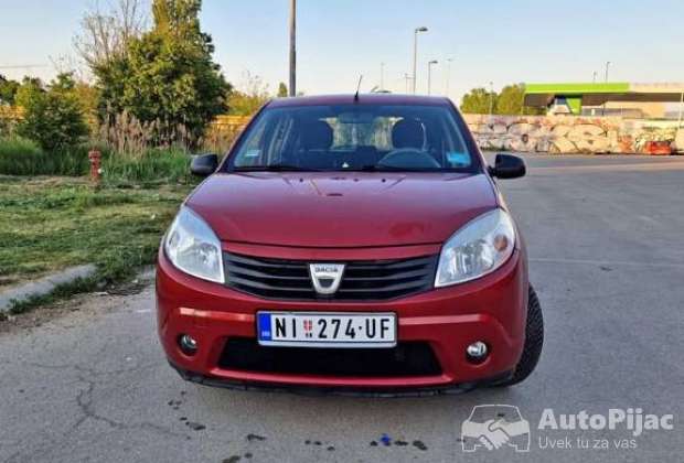 2012_dacia_sandero_1_polovni_automobili_autopijac.rs