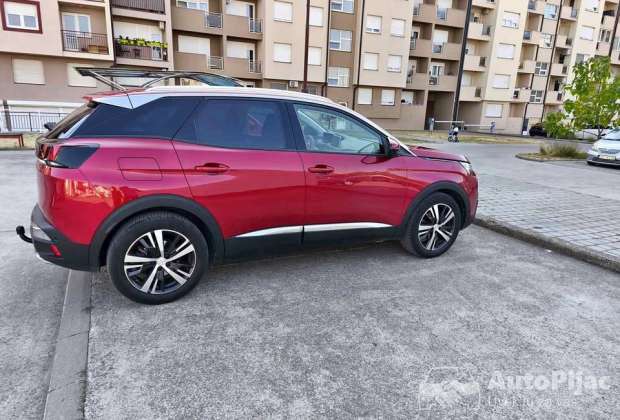 Na prodaju Peugeot 3008, 1.5HDI, 2019.god., odradjen velik servis, letnje i zimske gume, vlasnik...b