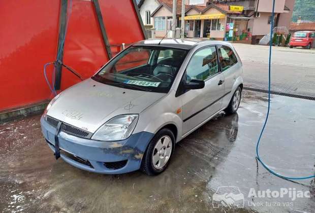 ford_fiesta_14_benzin_2003_godiste_1_polovni_automobili_autopijac.rs