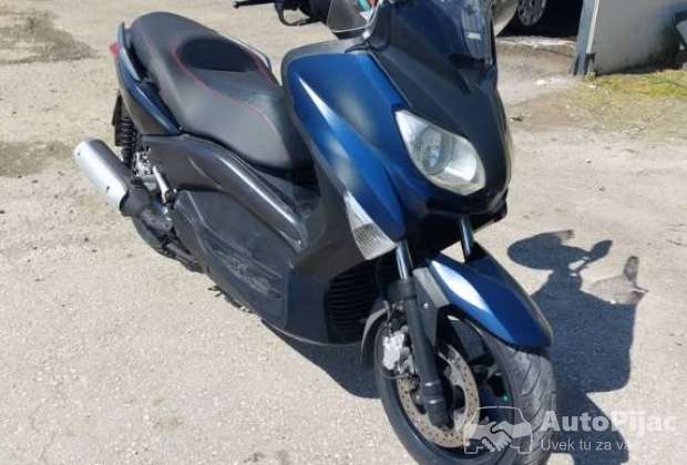 Yamaha X max 250cc 2011 god registrovan