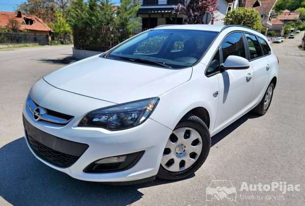 2015 Opel astra j