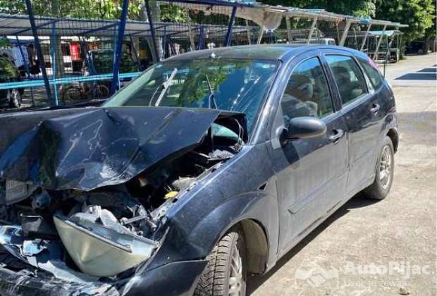 ford_focus_18_dizel_66kw_90_ks_delovi_1_polovni_automobili_autopijac.rs