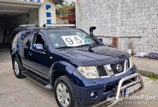 NA PRODAJU NISAAN