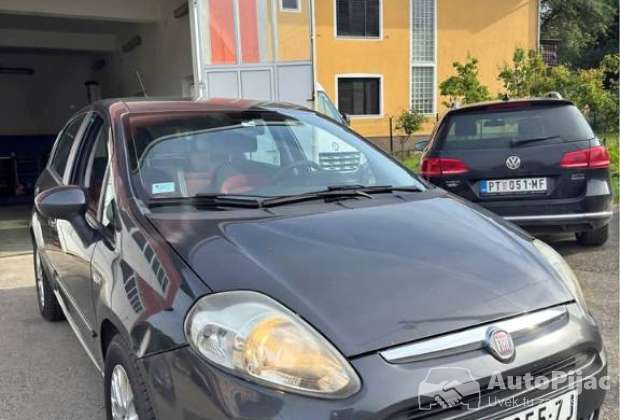 fiat_grande_punto_multijet_13_1_polovni_automobili_autopijac.rs