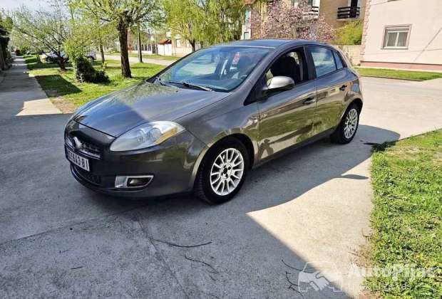 Fiat bravo 1.6mjet 90ks 2009 god