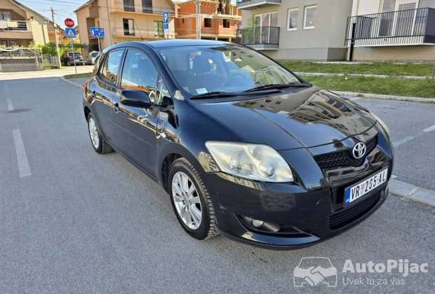 Toyota Auris 2.0 D-4D 2008.