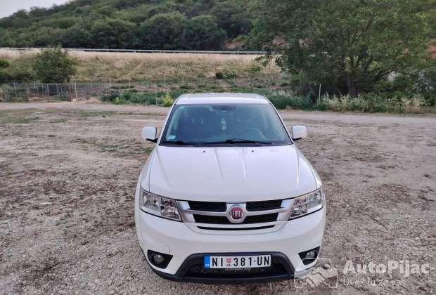 Prodajem dzip fiat freemont 2013godiste 2.0jtd 7sedista vlasnik top stanje