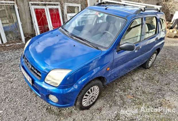 PRODAJEM SUBARU 1,5 BENZIN 4X4