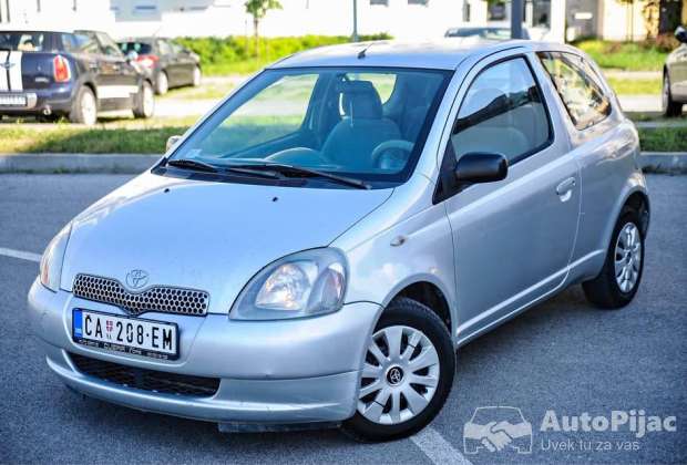 toyota_yaris_1_polovni_automobili_autopijac.rs