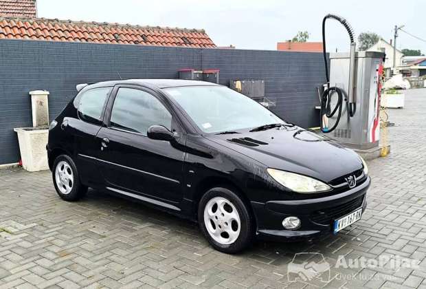 pezo_206_xs_1_polovni_automobili_autopijac.rs