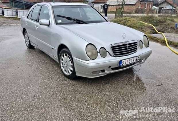 Mercedes E220