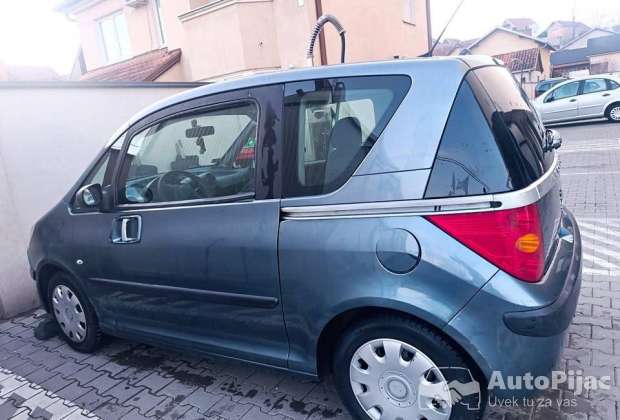 2005 Peugeot 1007