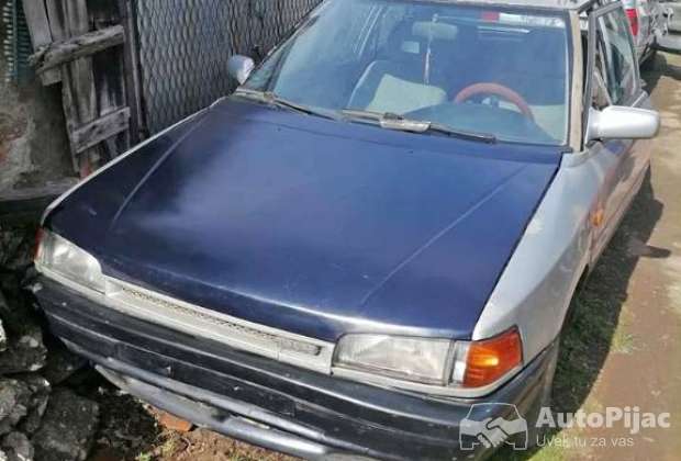 1990 Mazda 323