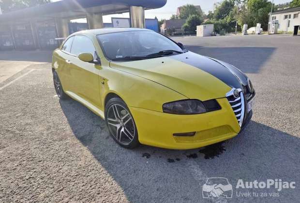 alfa_romeo_gt_19_1_polovni_automobili_autopijac.rs