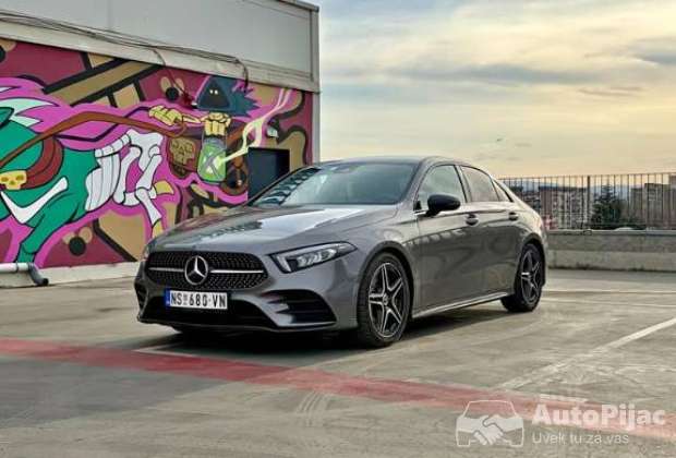 2022_mercedesbenz_a_180_amg_1_polovni_automobili_autopijac.rs