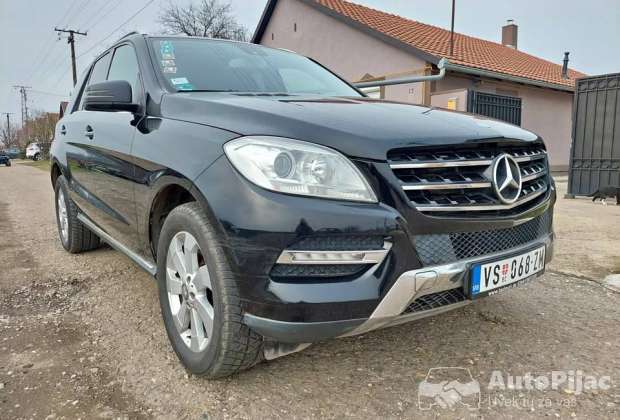 2012_mercedesbenz_ml250_bluetek_vlasnik_1_polovni_automobili_autopijac.rs